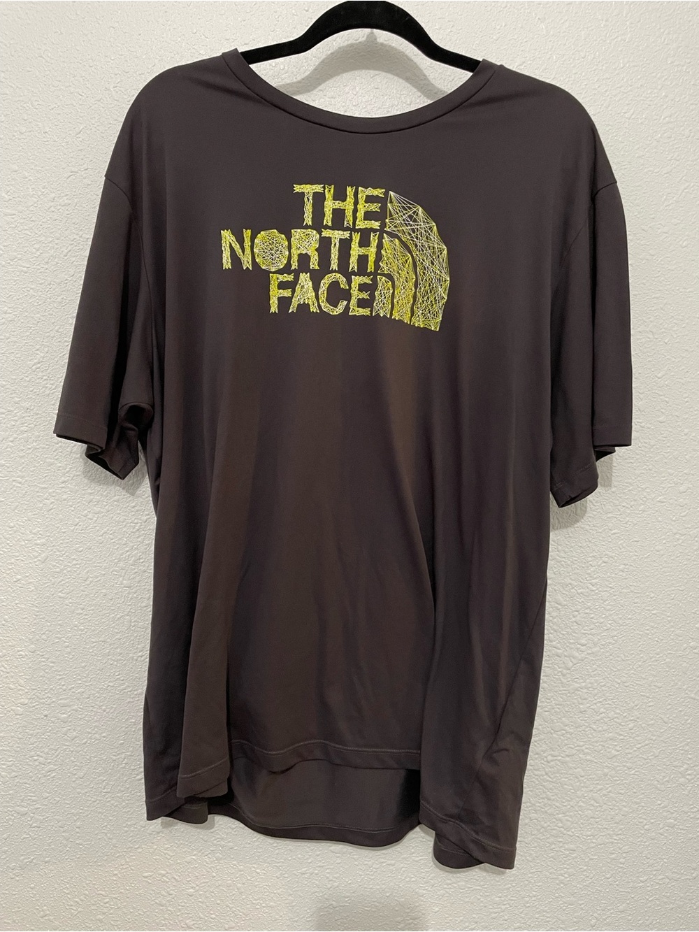 The North Face T-Shirt Mens XXL Yellow Graphic Logo Short Sleeve